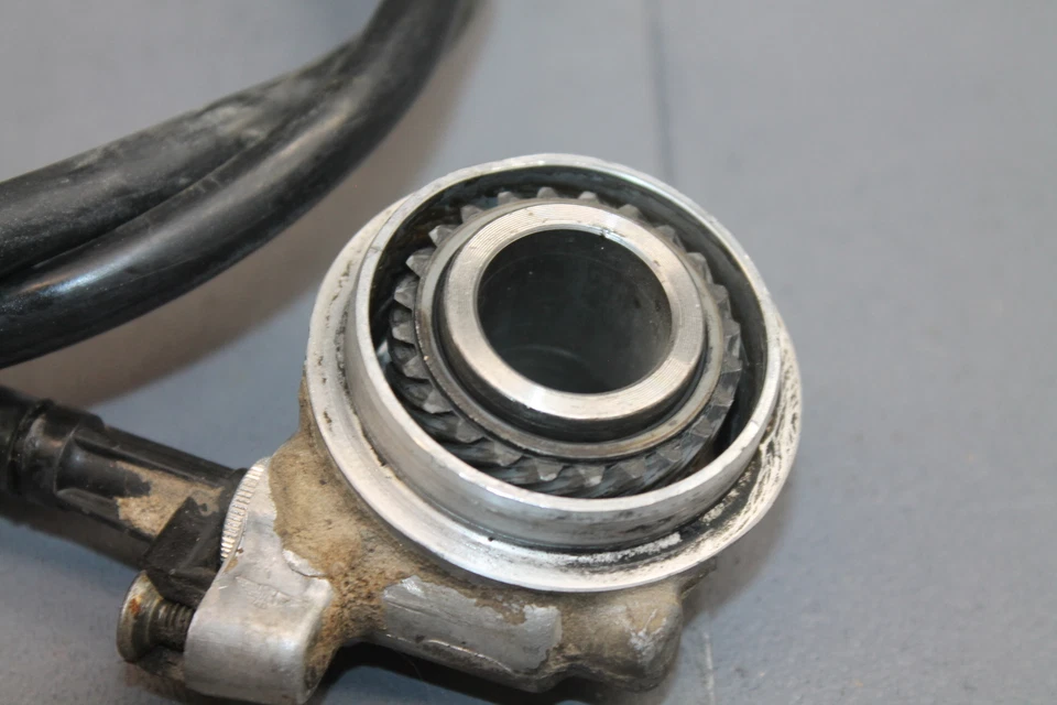 Suzuki Katana 600 2006 velocímetro transmisión engranaje cable conjunto #17 Foto 2 de 4