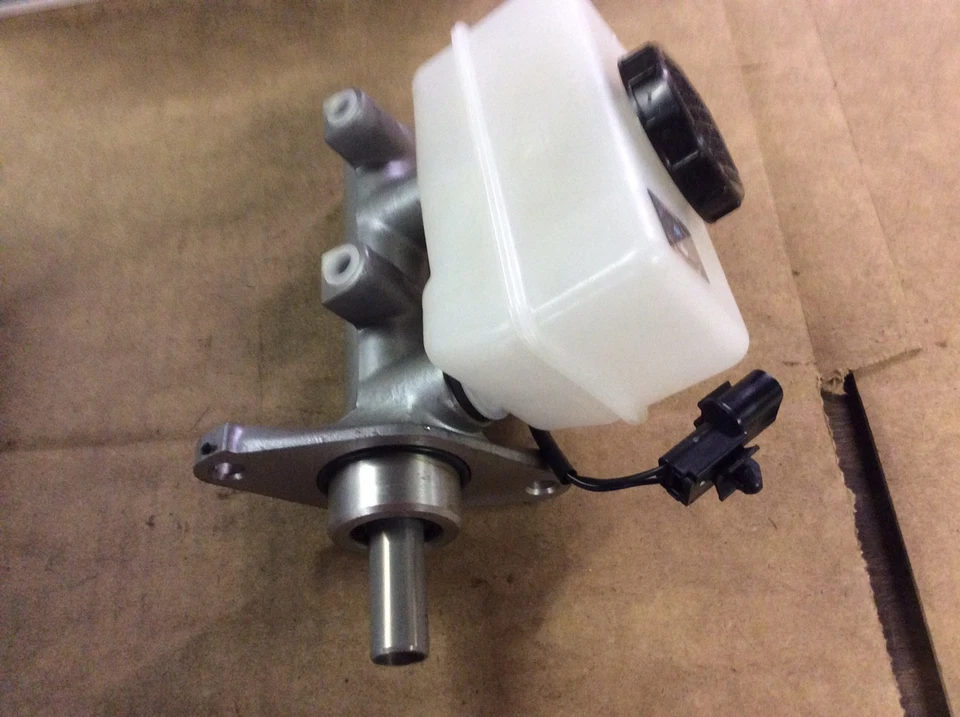 全新 ARI M52710 制动主缸 | 适合 94-98 现代索纳塔 — 第 3/4 张图片