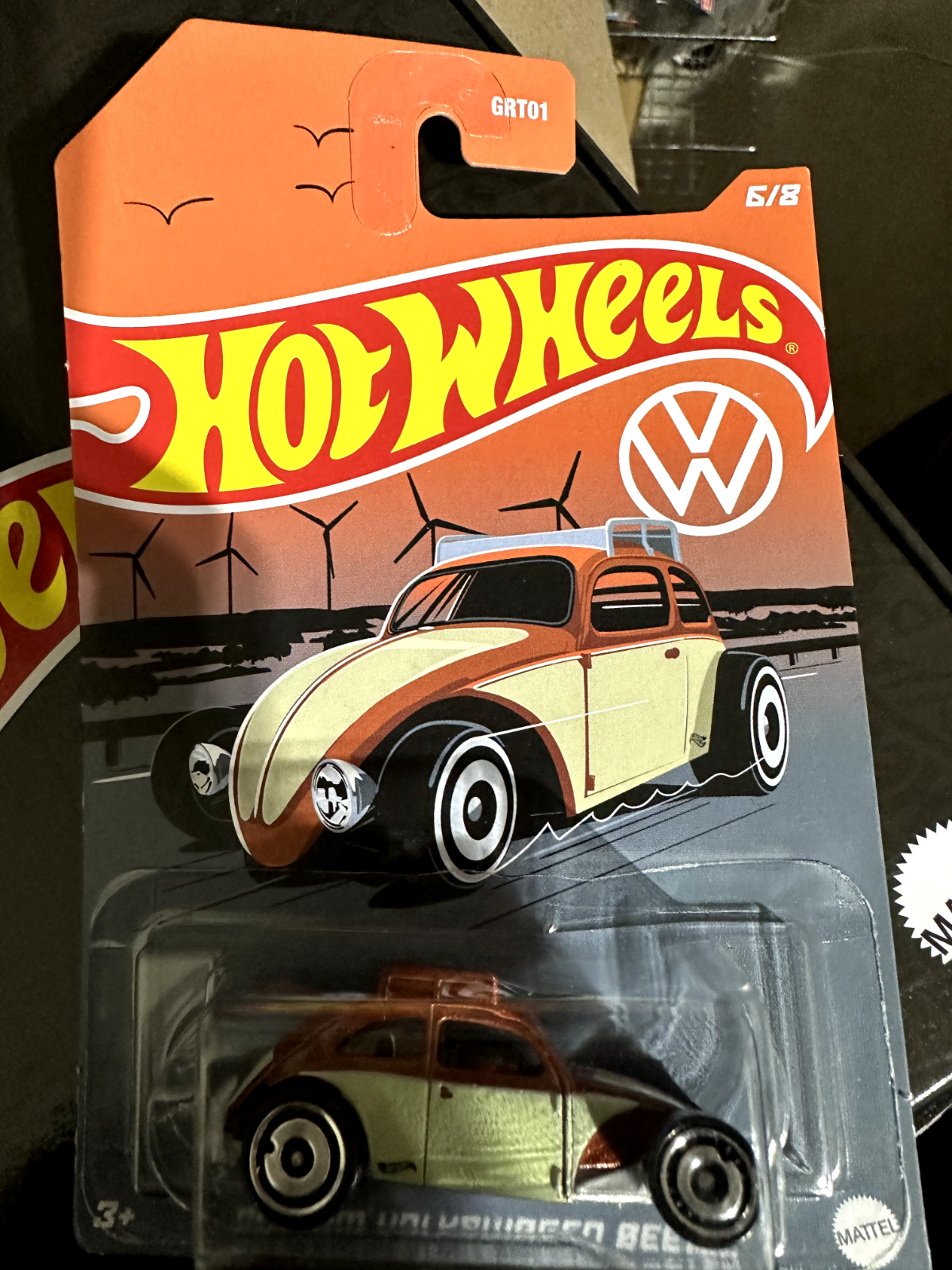 2022 Hot Wheels Custom VW Beetle HDH46-D5104B Metalflake Brown Diecast Car  