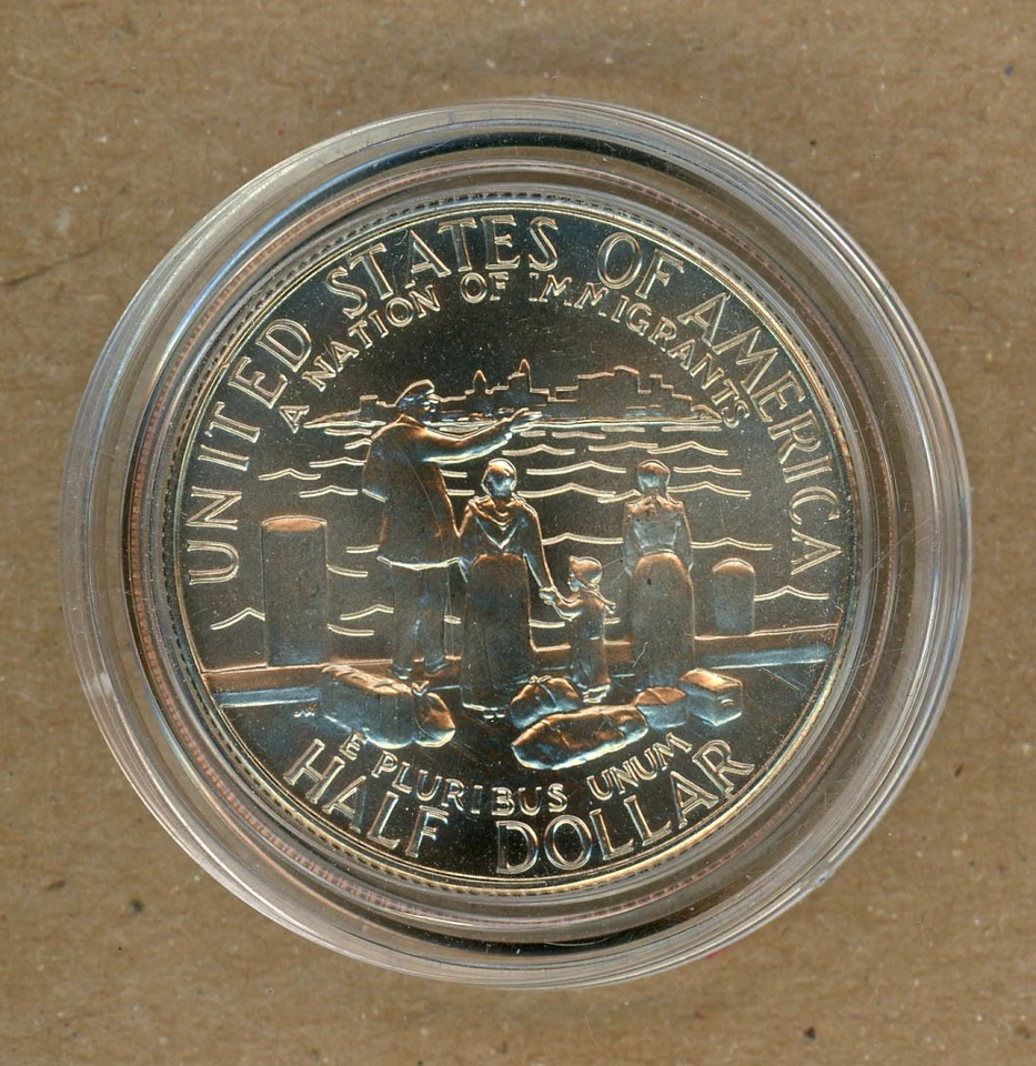1986 U.S. Statue of Liberty Half Dollar US Mint UNC 50C Commemorative - Image 2 of 2