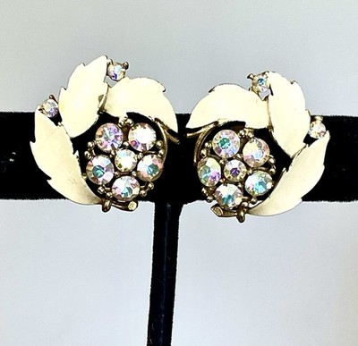 Lisner Vintage 1950s Aurora Borealis Rhinestone Enamel Leaf Clip Earrings Floral
