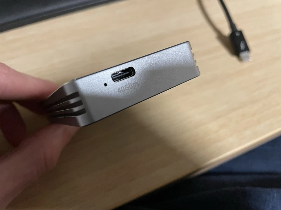 Externe SSD 4TB M.2 Thunderbold 4 NVMe Lexar NM790 - Bild 2 von 4