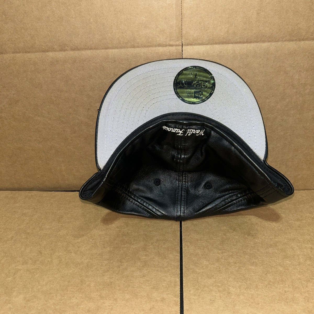 FW15 Supreme Leather Box Logo New Era Hat Black FITTED CAP SIZE 7