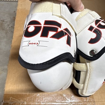 JOFA 5043 ASD Ice Hockey Elbow Pads Large White Padded Adjustable