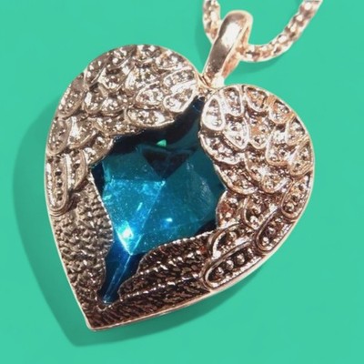 BLUE ANGEL WINGS HEART PENDANT shiny love aqua necklace new S3