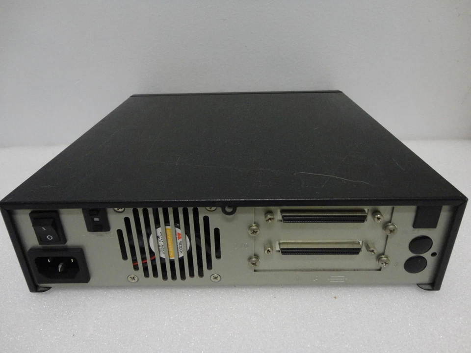 IBM No Drive SCSI HH External Tape Drive Type 3510 24P7260 - Image 3 of 3