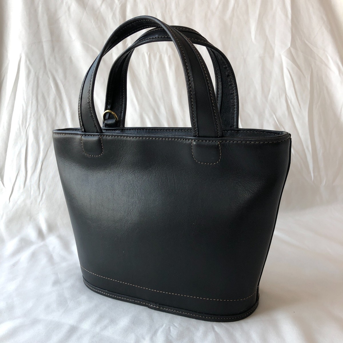 バッグ 00s old coach 9301 totebag leather Vintage Coach 9301 Bleecker Small Basket Black Leather Bag