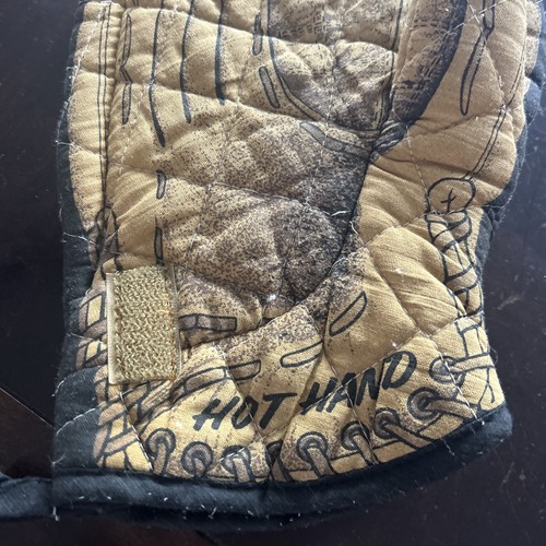 VINTAGE SALAMANDERS BASEBALL GLOVE SHAPED OVEN MITT BROILERS HOT HAND 1985 - Picture 3 of 5