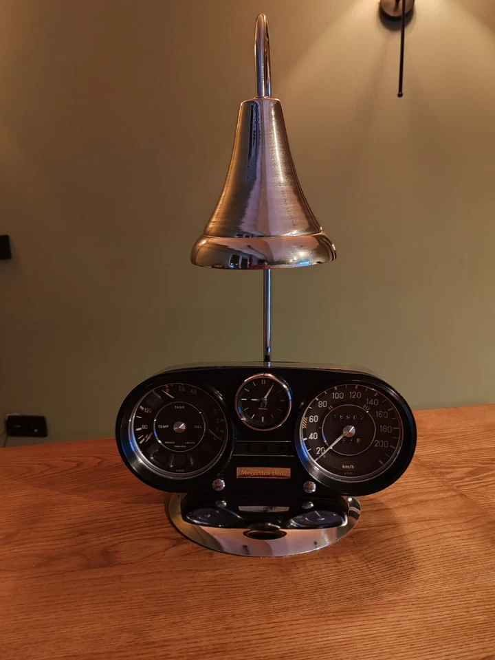 LÁMPARA retro vintage Mercedes-Benz OFICINA ESPECIAL W115/W114 200 220D 230.6 230.4 Foto 2 de 4