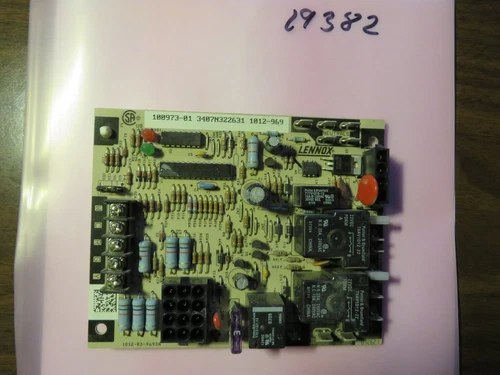 Lennox Armstrong  Furnace Control Board  100973-01   1012-83-9693