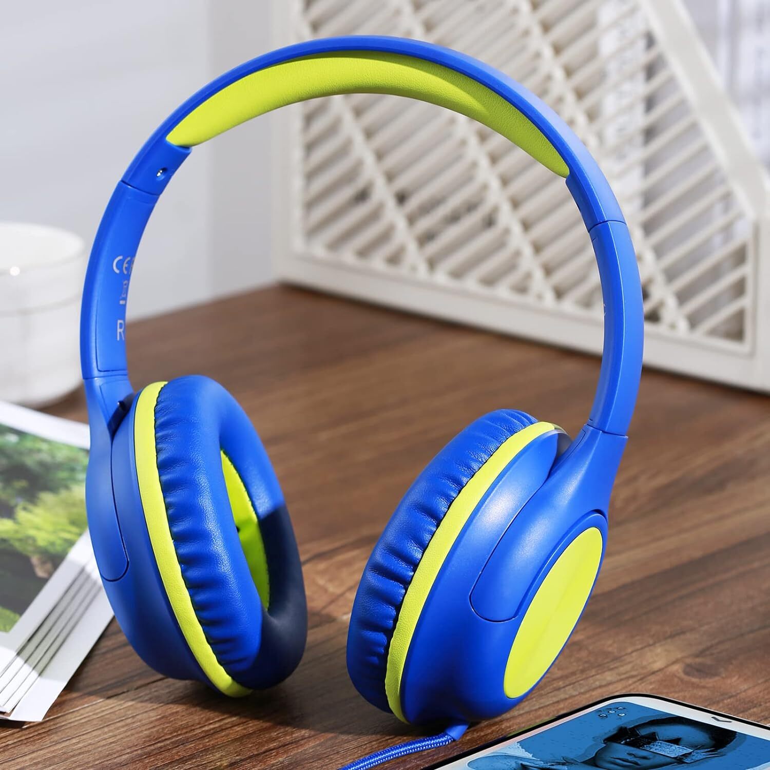 Kids Headphones Over-Ear Headphones  Long-Ride Travel, Lightweight  Aux 3.5mm-image