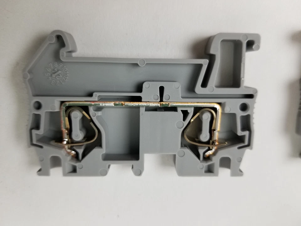 50 Phoenix Contact 3031364 Terminal Block Feed Through 2 Position Gray 10-28 AWG - Image 4 of 4