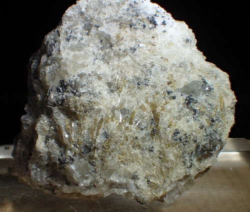 NIOCALITE Crystals Quebec Columbium mine, Oka, Québec, Canada - Bild 4 von 8