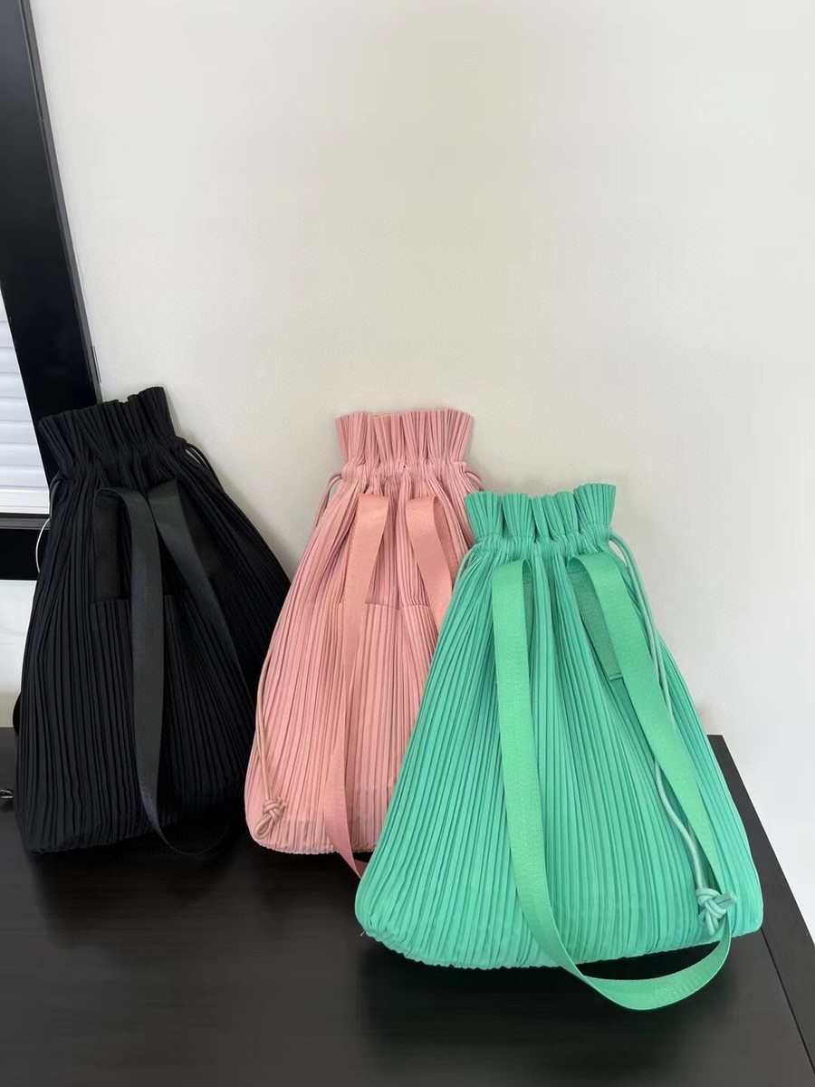 PLEATS PLEASE バッグ 23961873_54073823_600.jpg