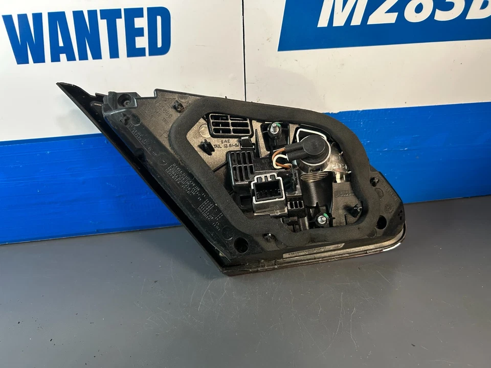 Luz trasera interior trasera lado conductor Volkswagen Passat CC 2009-2018 3C8945308T Foto 2 de 3