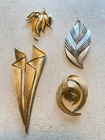 Vintage Jewelry Lot 4 Signed TRIFARI LEAF BROOCHES 3 Gold Tone 1 Silver Tone