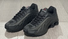 Nike Shox R4 Triple Black Running Workout Sneaker Shoe HQ1988-001 Men's Size 9