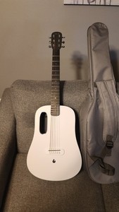 Lava me 3 Smart guitar with Hilava Touchscreen w/backpack Case.Fast Shipping!