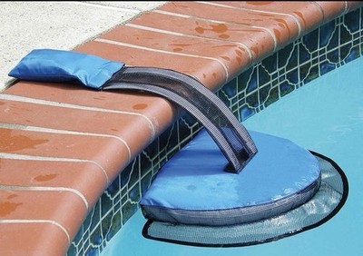 Pool Animal Escape Ramp Frog & Critter Saver Floating Ladder Easy Install New