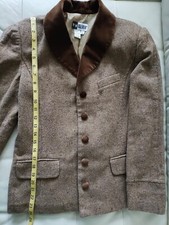 Vintage Women's Wool and Pleated Blazer. Velvet Collar. Size 8.