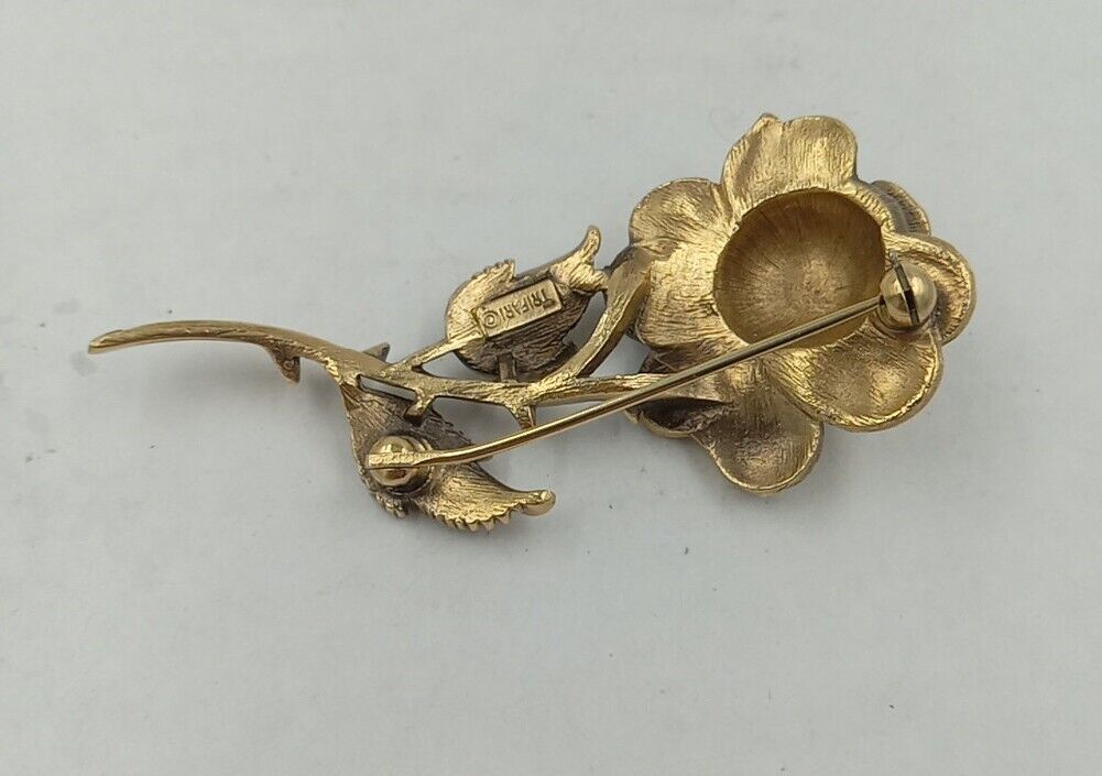 Vintage Crown Trifari Gold-Tone Rose  Brooch  Pin… - image 7