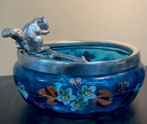 ANTIQUE VICTORIAN Hand Painted ART GLASS NUT BOWL FIGURAL SILVER PLATE SQUIRREL