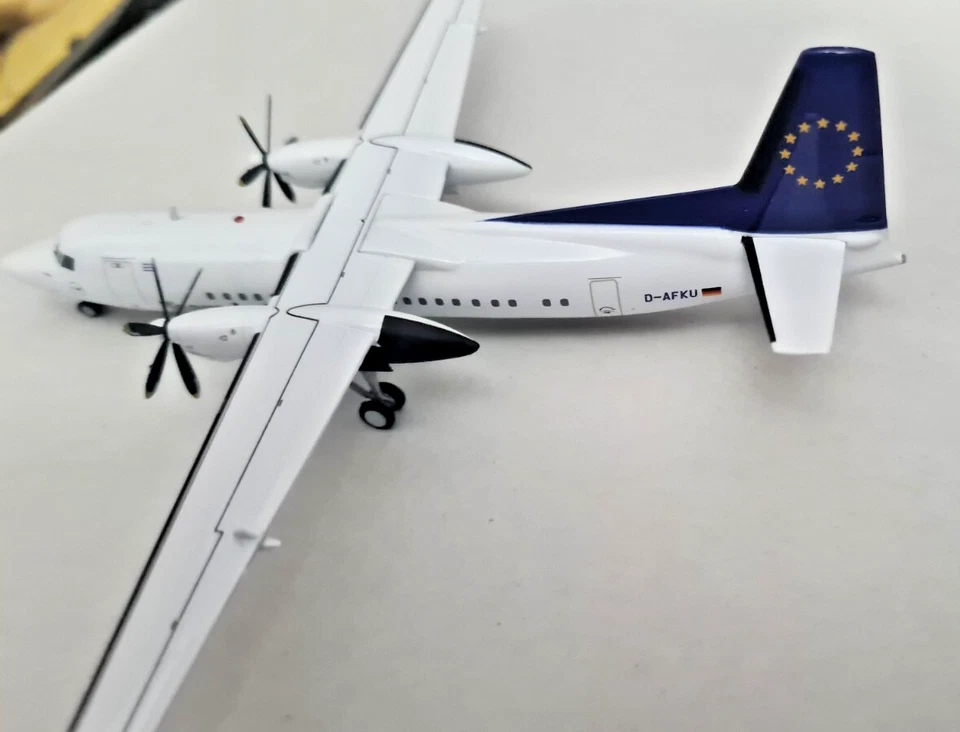 Fokker F50 Team Lufthansa Europe Tail D-AFKU 1:200 - JC Wings 200 - Immagine 3 di 4