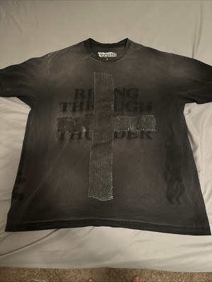 Travis Scott MetLife - One Night In Utopia - T Shirt -SIZE LARGE- BRAND NEW