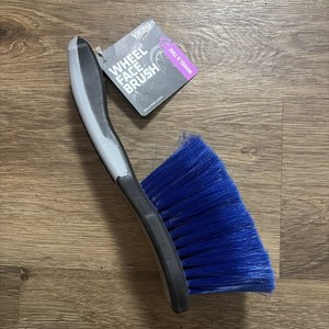 VIKING Wheel Brush for Rims, Cleaning Brush for Tires, Grey, 10.3 x 3.3 x 3.8...