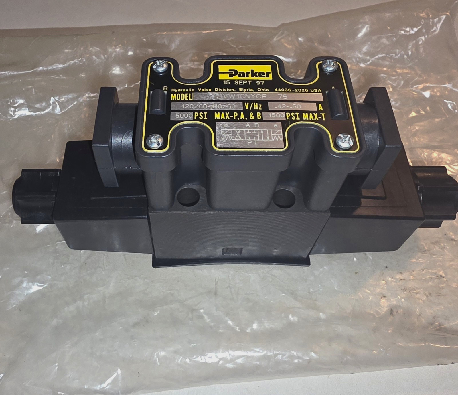 Parker D1VW1CNYCF-75 Hydraulic Valve 120V 5000 PSI New Old Stock Made In USA