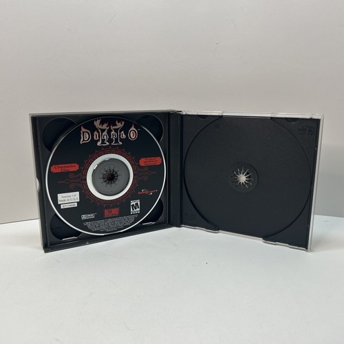Diablo II 2 PC Game Blizzard Entertainment - 3 Discs + Jewel Case - Picture 4 of 4