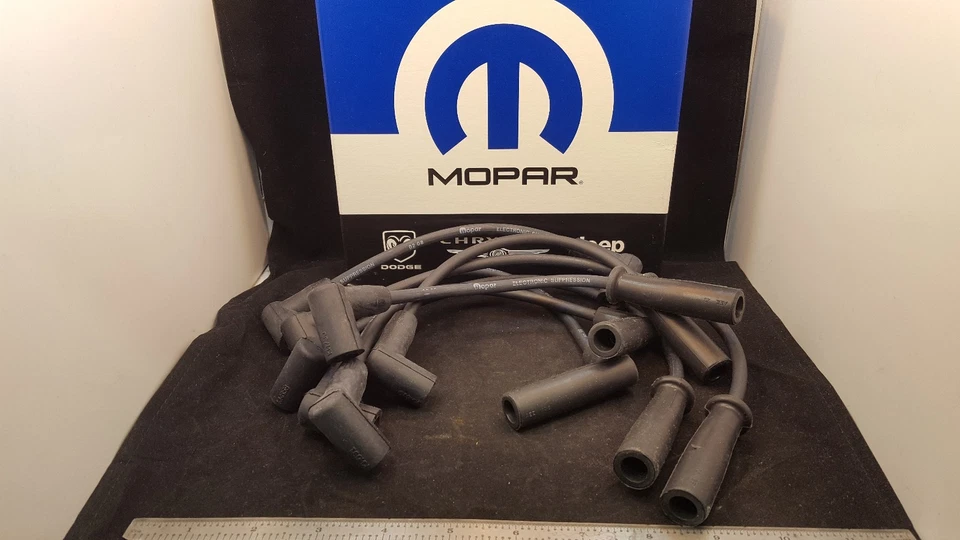 IGNITION WIRE SET OEM MOPAR WRANGLER JEEP CHEROKEE DAKOTA 05017059AB CP2R3T4A - Bild 1 von 1