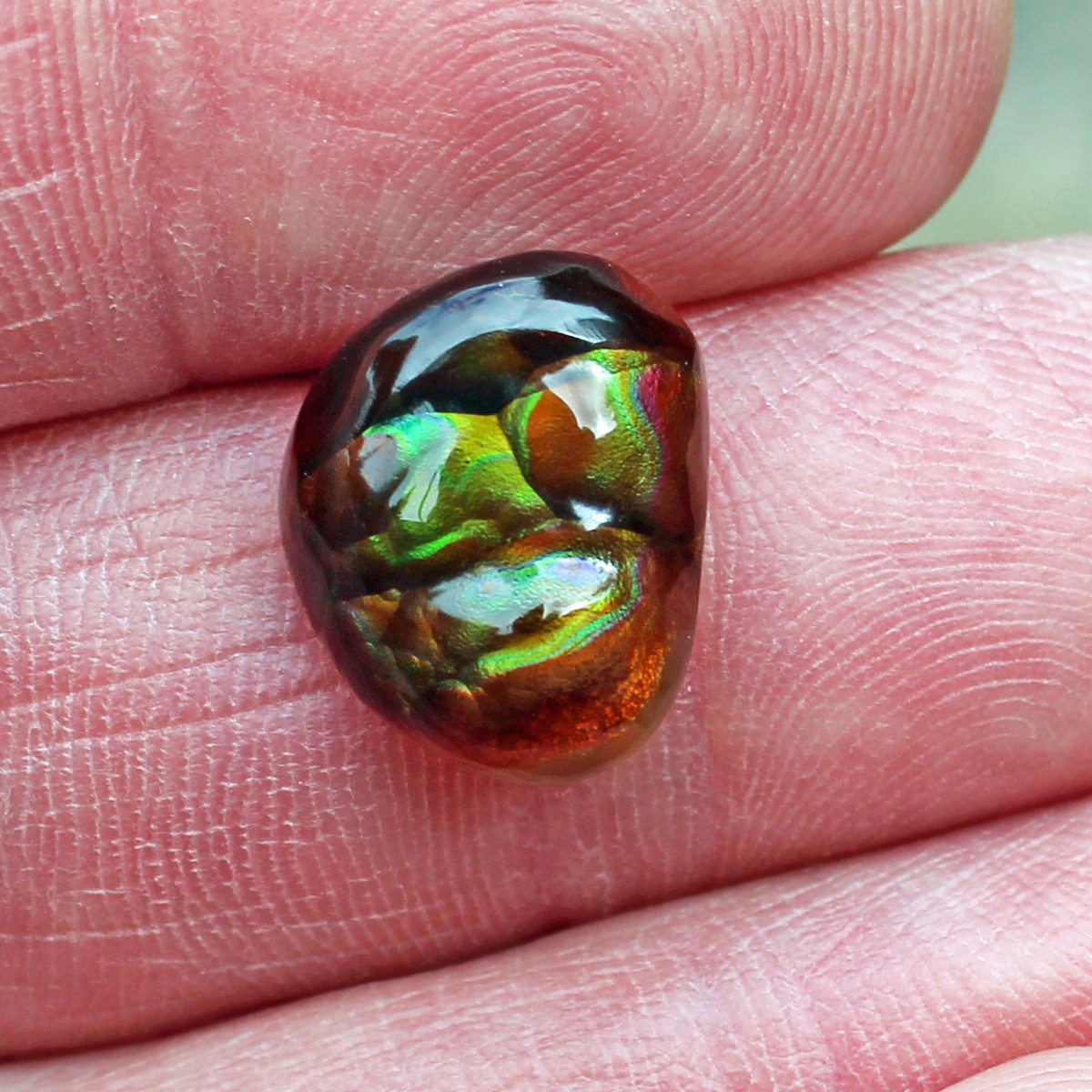 アメリカ産 Fire Agate 標本　1つ Fire Agate Gem AAA Quality from Slaughter Mountain Arizona 7.28 ct