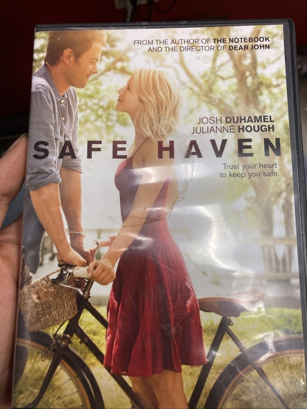 SAFE HAVEN DVD Nicholas Sparks Movie 024543868897