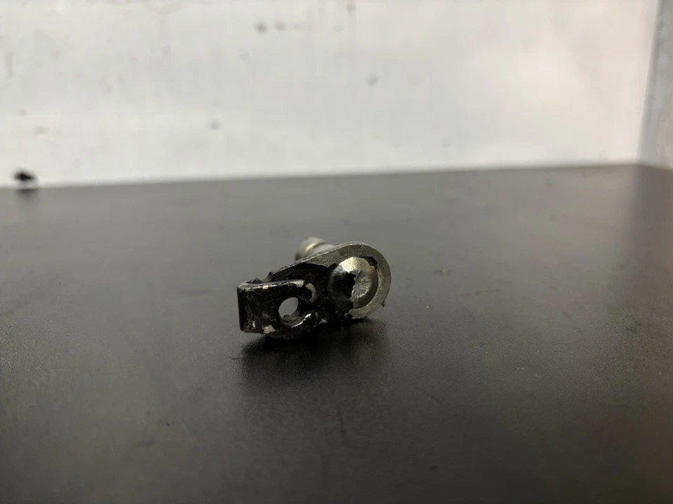 Honda XR200R Cylinder Head Cover Decompression Valve Lifter Spring  - Image 2 of 4