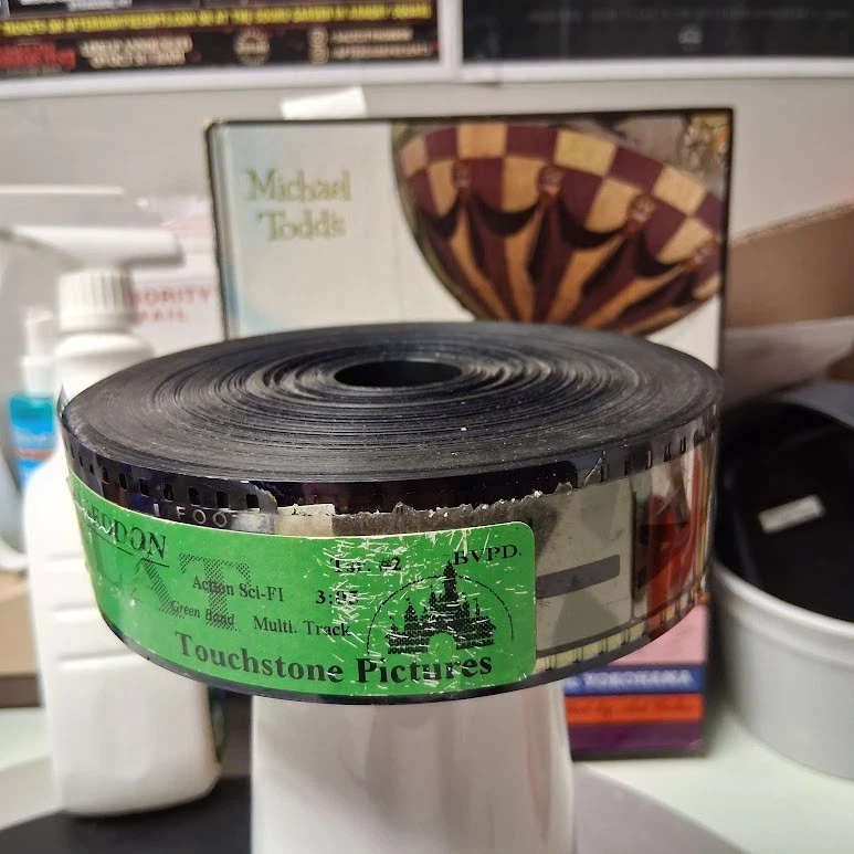 Armageddon - 1998 35mm Film Trailer - FLAT Bruce Willis Liv Tyler HEADS UP ver. - Image 2 of 4