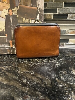 Coach Vintage Continental Leather Wallet Bifold Framed Kisslock