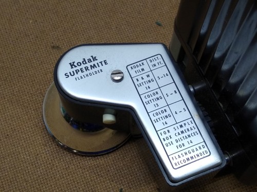 Vintage 1950s Kodak Brownie Hawkeye W/ Supermite Flash Camera - Untested As Is - Bild 11 von 14