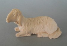 Schaf liegend 5 cm hoch für Krippenfiguren Größe 18 cm Holz natur Gelbstich