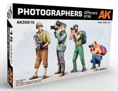 AK Interactive AK35015 - 1:35 Photographers (different eras) - Neu