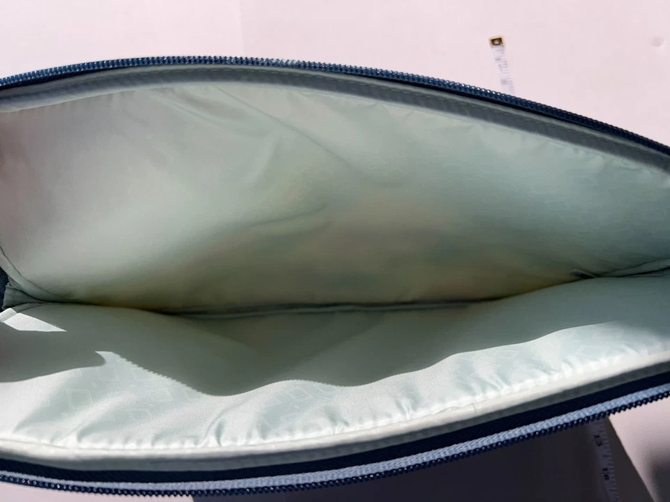 Vera Bradley Penélope Jardín iPad Funda Púrpura Azul Negro Blanco Floral Foto 3 de 3