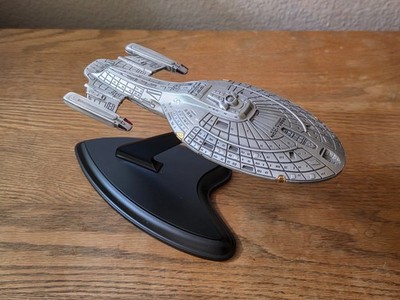Franklin Mint Star Trek Voyager Pewter Starship Model -Near Mint w/ Original Box