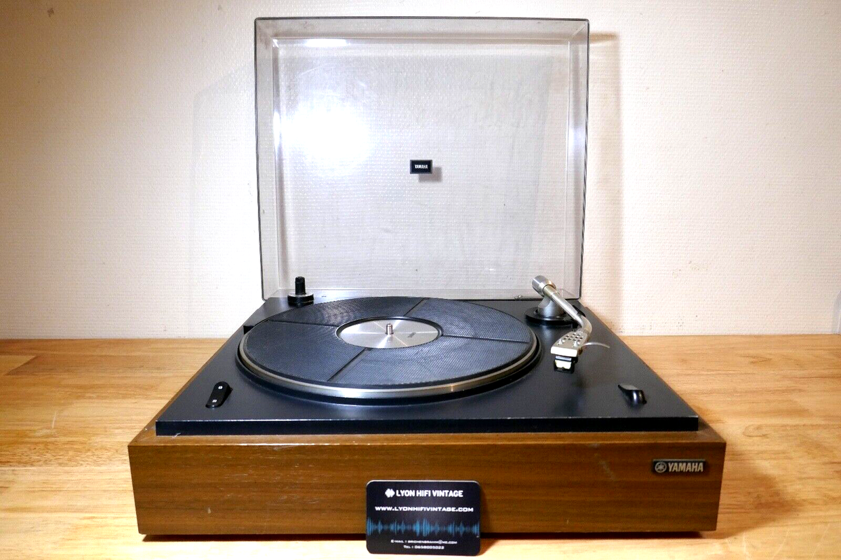 PLATINE VINYLE TOURNE DISQUE YAMAHA CS-50P / VINTAGE TURNTABLE