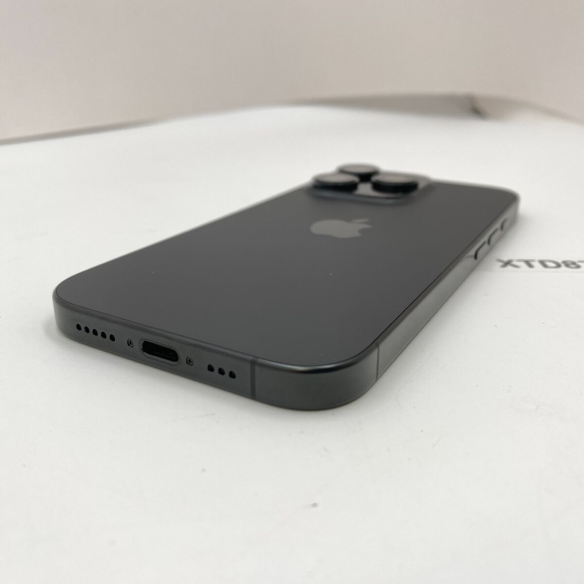 Apple iPhone 16 Pro - 128GB - Black Titanium (Unlocked Apple iPhone 16 Pro - 128GB - Black Titanium (Unlocked