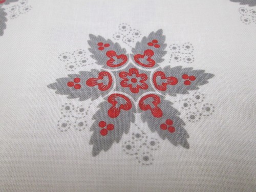 Red & Gray Flowers on Cream - REMNANT - 19"Lx42"W - 100% Cotton - VERY NICE!!! - Picture 2 of 4