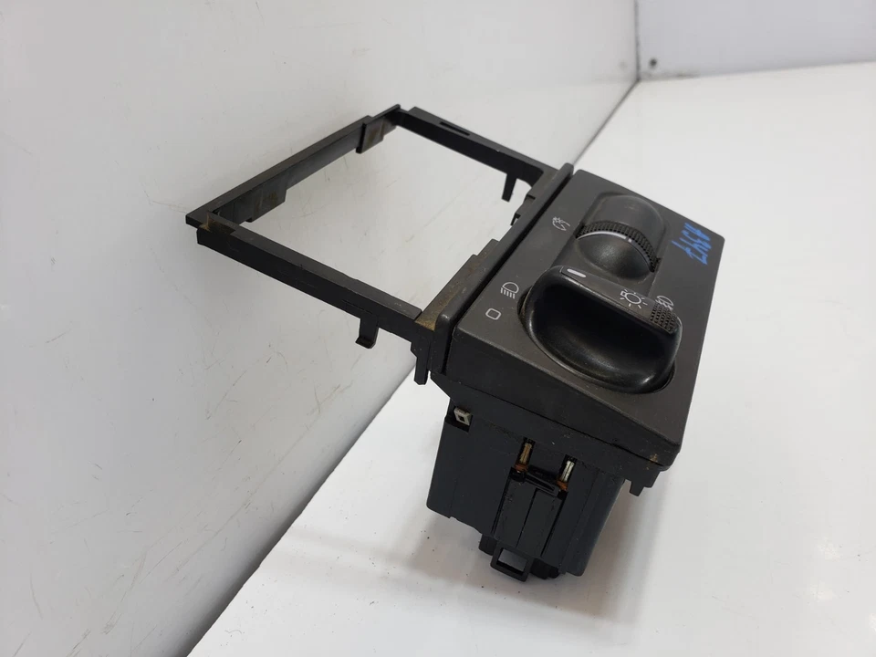 ✅ Módulo de control de interruptor de luz antiniebla de faros OEM Volkswagen Eurovan GLS 99-03 Foto 3 de 4