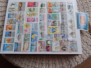 Briefmarken Afrika ca 60st 1st Block Sammlung Ungestempelt Gestempelt.