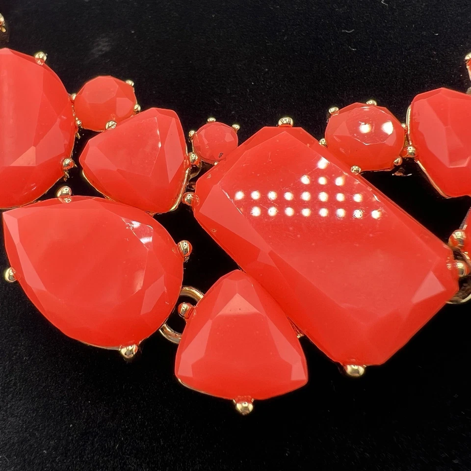 美丽的 Kate Spade Day Tripper 珊瑚树脂金色可调节围兜项链 — 第 3/4 张图片