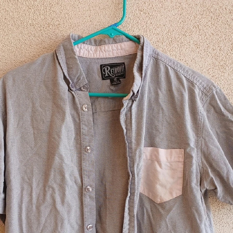 Faça uma oferta! Camisa retrô cinza casual com botões ajuste relaxado - Imagem 2 de 4