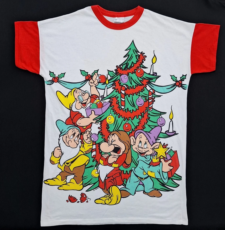 Camiseta Longa Vintage Anos 90 Branca de Neve Sete Anões Disney Árvore de Natal Tamanho Único - Imagem 2 de 4